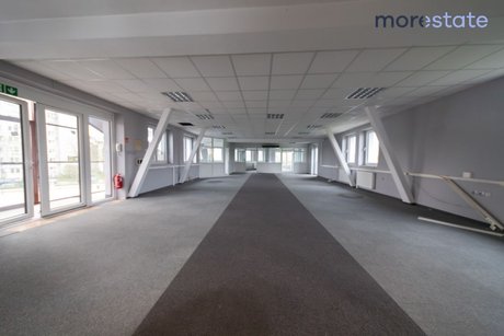 Lokal usługowy z bezpośrednim wejściem — zdjęcie 2
