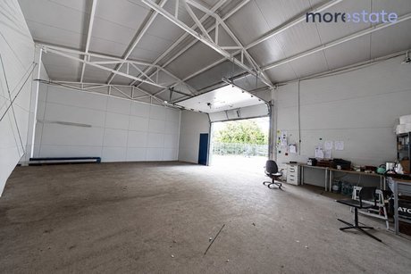 Hala | 95m2 | Obwodnica Krakowa A4 / Zakopianka