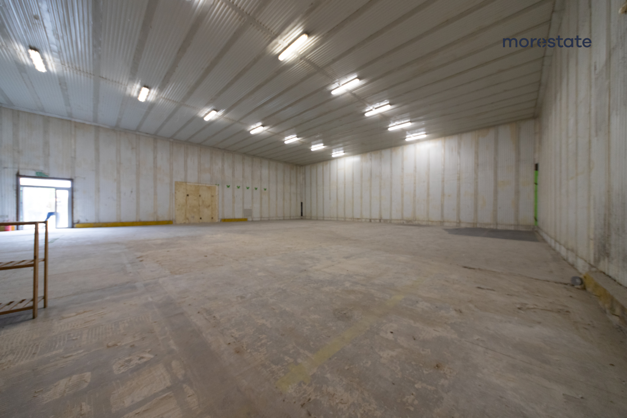 Hala na Zabłociu/ 370m2 — zdjęcie główne
