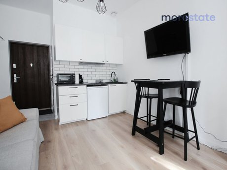 Kawalerka z komórką lokatorską na Starym Mieście — zdjęcie 3